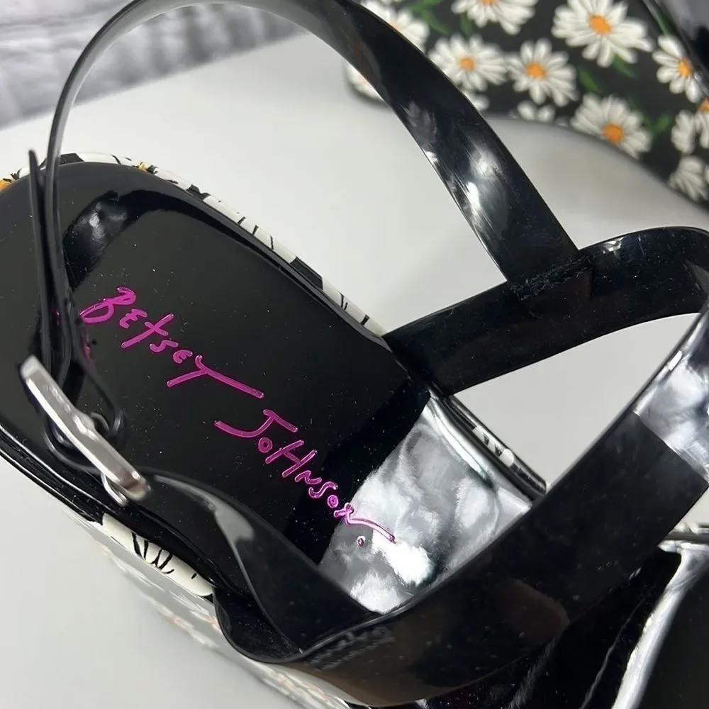 Betsey Johnson Black Patent Daisy Print Wedge Sandals - Picture 5 of 9
